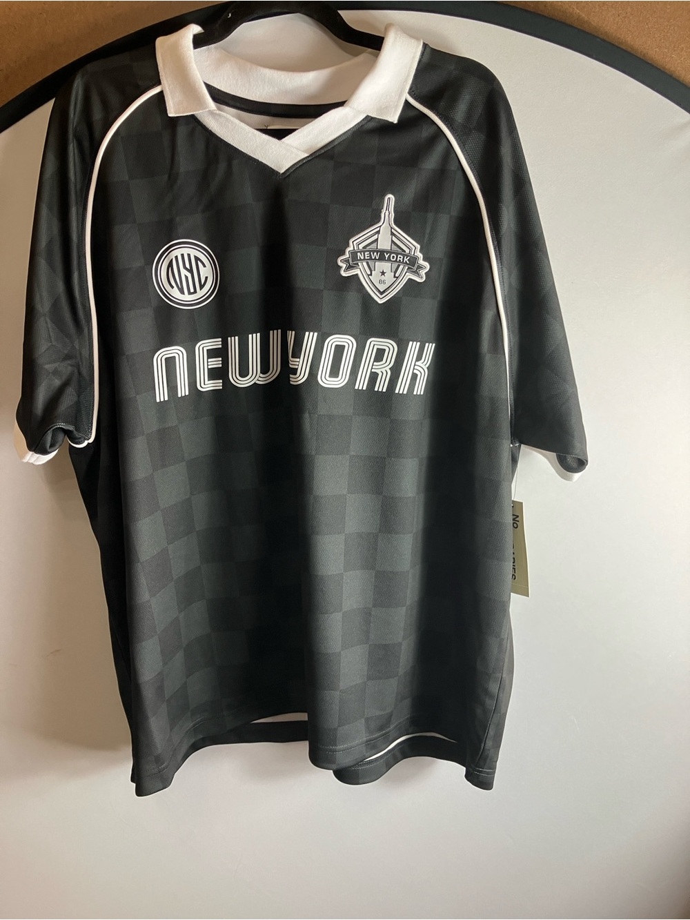No Boundaries Black and White New York Soccer Jersey - Picture 10 of 10